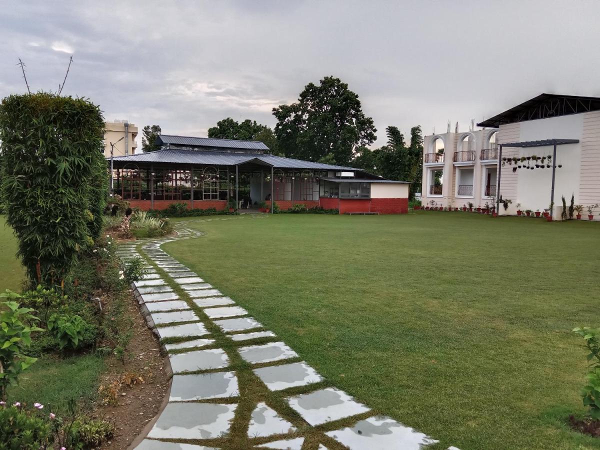 Aar Resort & Spa Dehradun Exterior photo